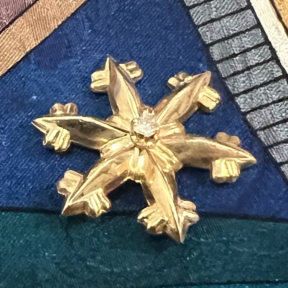 Vintage Gorham 14K Yellow Gold Snowflake Diamond Pendant 2g Original Box